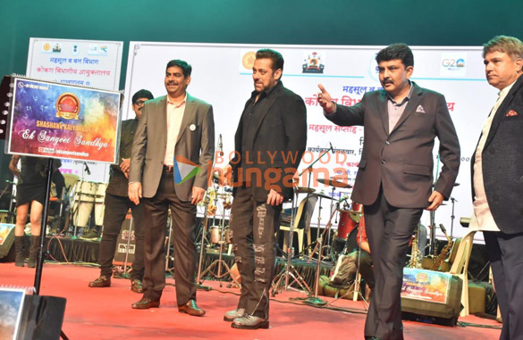 photos salman khan snapped attending an event in khar 4