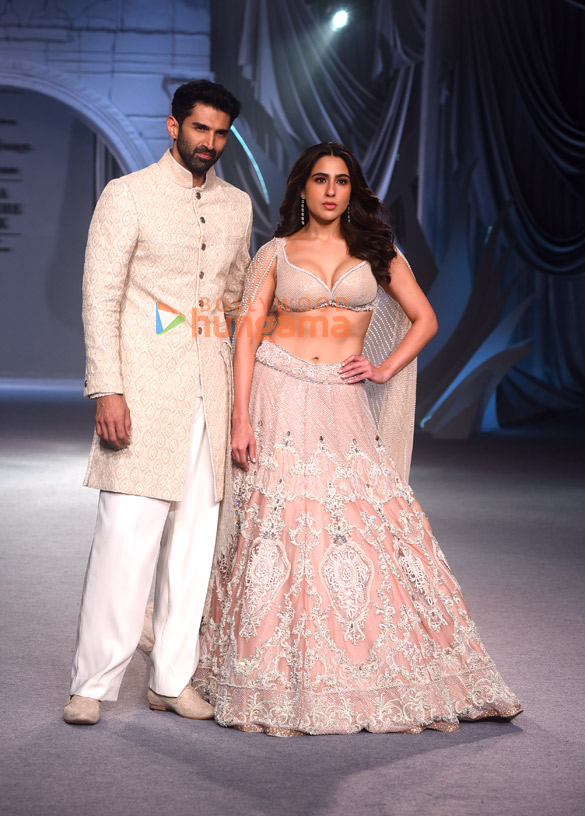 Photos: Sara Ali Khan and Aditya Roy Kapur walk the ramp for Shantanu & Nikhil’s at India Couture Week 2023