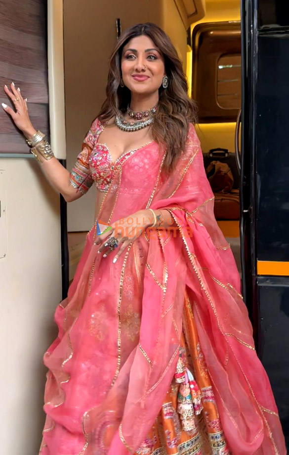 photos shilpa shetty and sharvari wagh snapped in goregaon 4