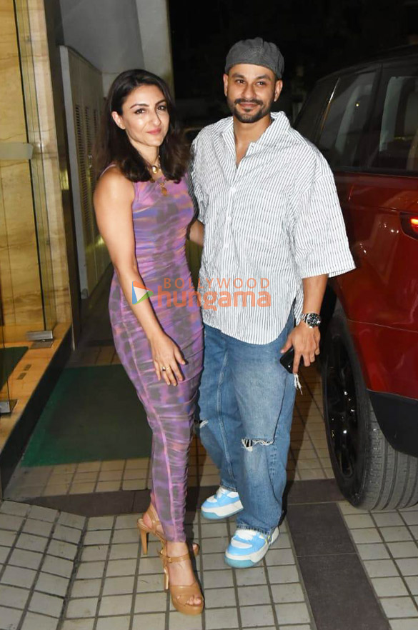 photos soha ali khan and kunal kemmu snapped in bandra 1