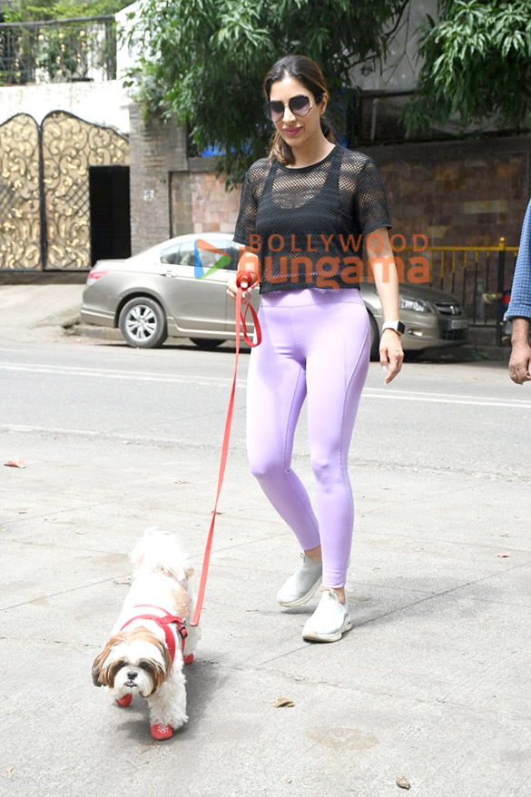 photos sophie choudry spotted in bandra 4 23