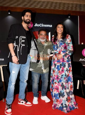 Photos: Sushmita Sen, Ravi Jadhav and Ankur Bhatia snapped during the promotions of Taali at JW Marriott, Juhu