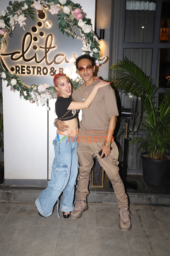 photos uorfi javed and mozez singh snapped at ditas in mumbai 3