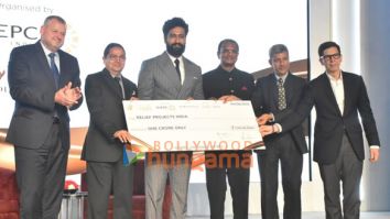 Photos: Vicky Kaushal graces the India International Jewellery Show Premiere 2023