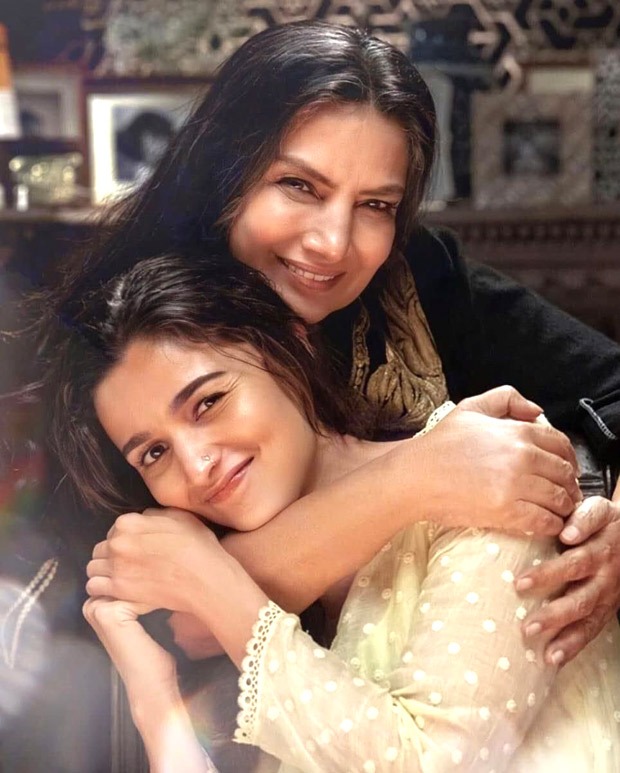 Shabana Azmi drops unseen pic from Rocky Aur Rani Kii Prem Kahaani set featuring “lovely” Alia Bhatt: “Nazar na lage”