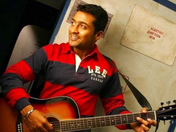 Suriya starrer Vaaranam Aayiram re-releasing in Telugu leaves fans thrilled; video of them dancing in theatres goes viral Suriya starrer Vaaranam Aayiram re-releasing in Telugu leaves fans thrilled; video of them dancing in theatres goes viral