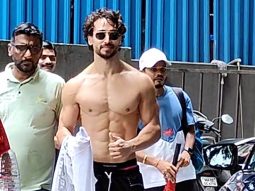Tiger Shroff goes shirtless as he flaunts his chiseled abs