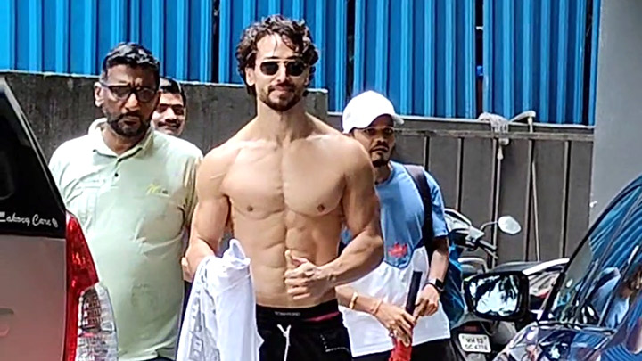 Tiger Shroff Goes Shirtless As He Flaunts His Chiseled Abs Bollywood