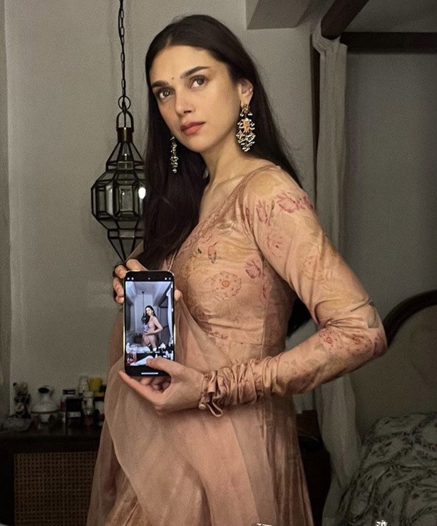 Aditi Rao Hydari is sight to behold in pretty silk Anarkali