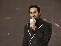 Ayushmann Khurrana and Prasoon Joshi recite their poems at the IndAA Awards