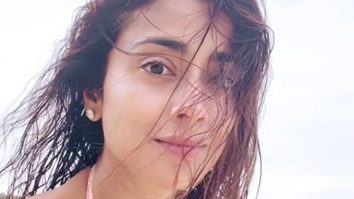 It’s a beach day for Shriya Saran and her little one