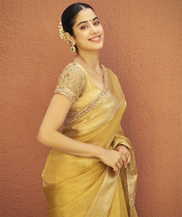 Janhvi Kapoor is a sight of sheer ethnic bliss in a golden saree as she graces Manish Malhotra's Ganesh Chaturthi Celebrations
