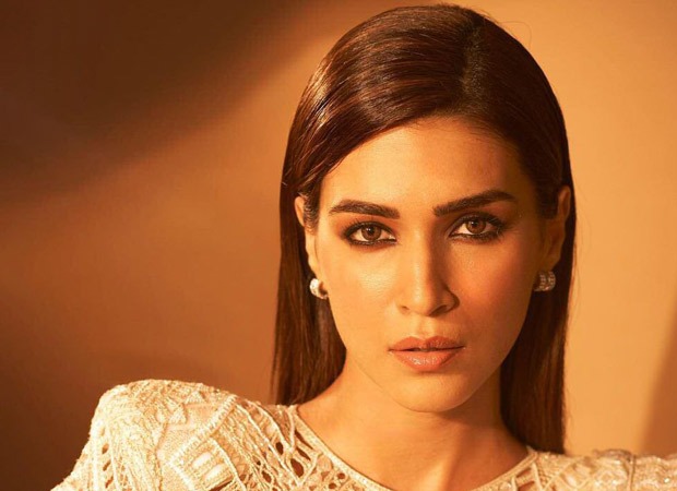 Kriti Sanon's Delhi residence turns into festive mode after her National Award win for Mimi