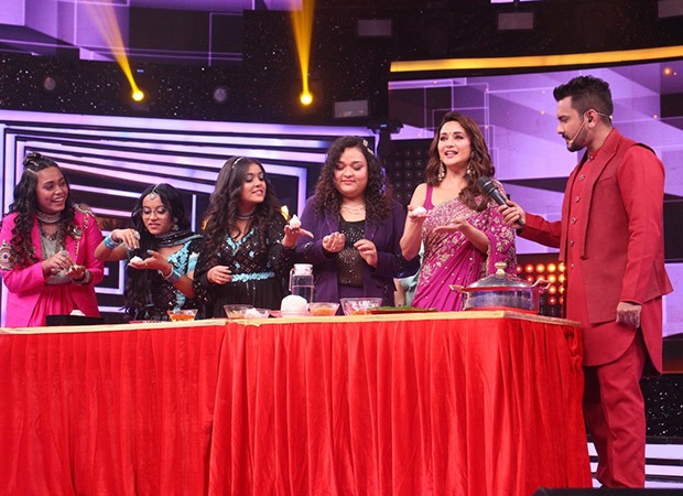 Madhuri Dixit shows us how to make Ukadiche Modak on the sets of Sa Re Ga Ma Pa