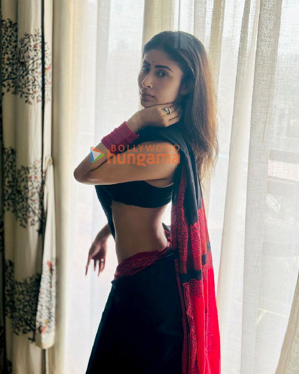 mouni roy 3 183
