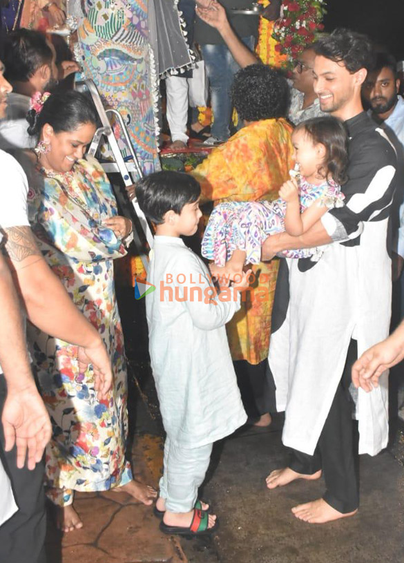 photos aayush sharma arpita khan and others snapped during ganpati visarjan 1
