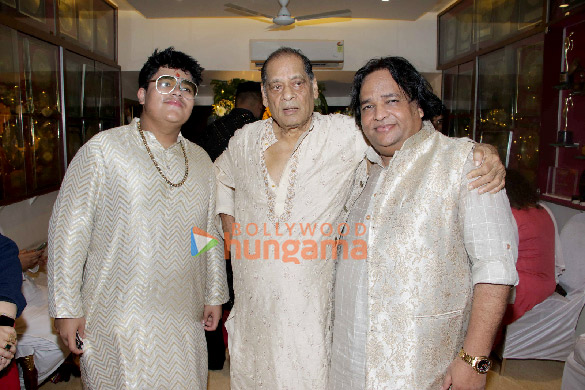 photos bappi lahiris family celebrate ganesh chaturthi 1