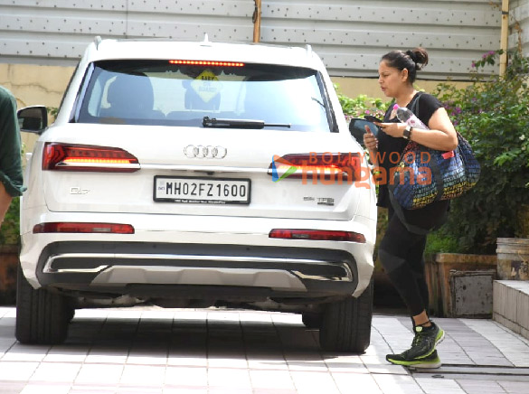 photos bipasha basu spotted outside the gym 1