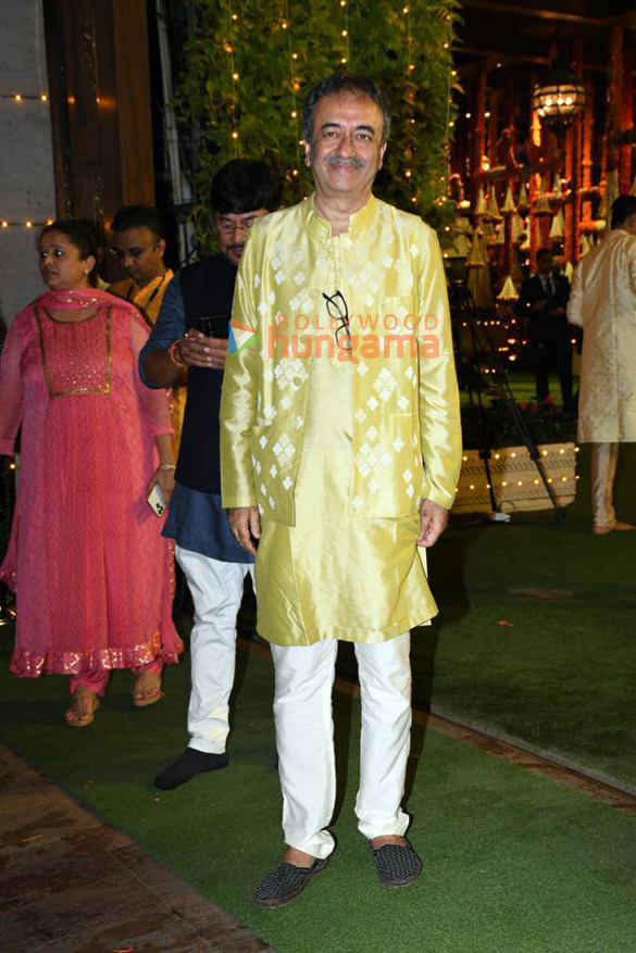 photos celebs arrive at ambanis house for ganpati darshan9 25