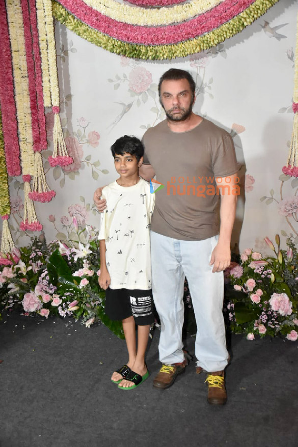 photos celebs arrive at arpita khans house for ganpati darshan7 2