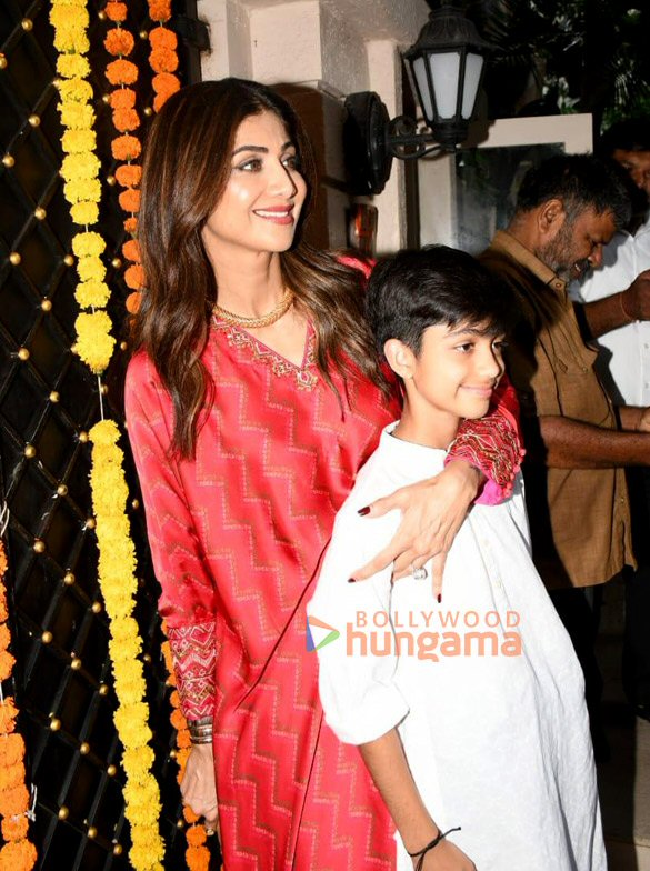 photos celebs grace ektaa r kapoors ganesh chaturthi celebrations 13