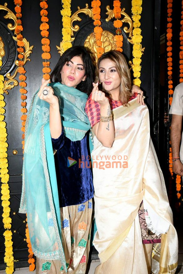 photos celebs grace ektaa r kapoors ganesh chaturthi celebrations 9