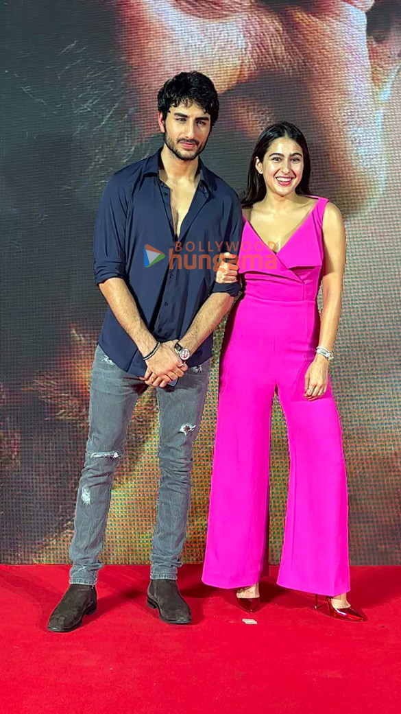 photos celebs grace the success bash of gadar 26 12