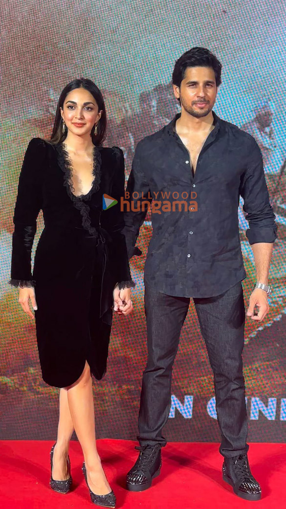 photos celebs grace the success bash of gadar 26 14