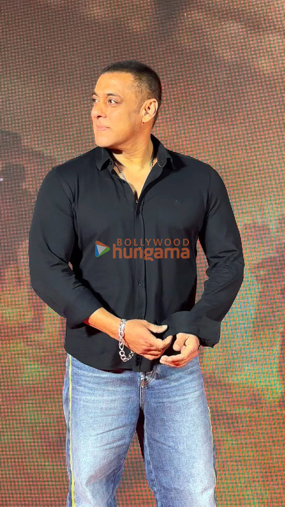 photos celebs grace the success bash of gadar 26 8