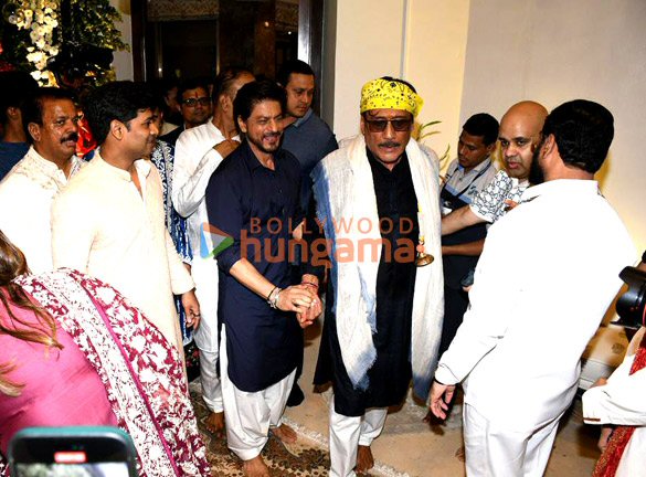 Photos Celebs snapped at CM’s residence for Ganpati Darshan (31)