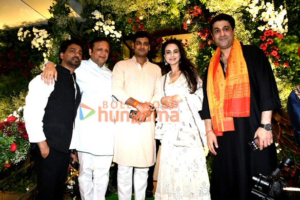 Photos Celebs snapped at CM’s residence for Ganpati Darshan (32)