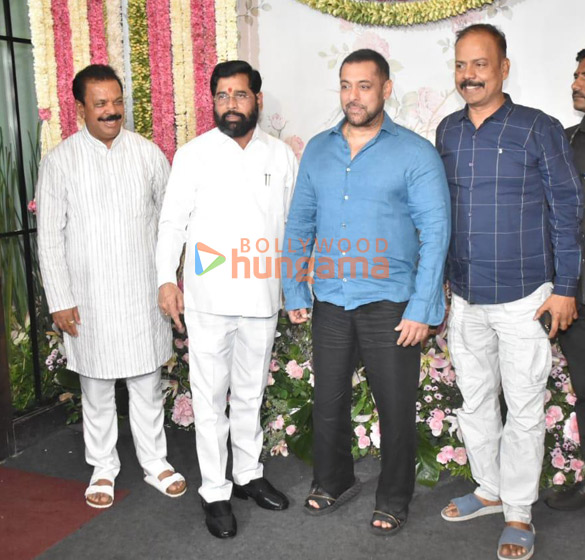 photos celebs snapped visiting arpita khans house for ganpati darshan 10