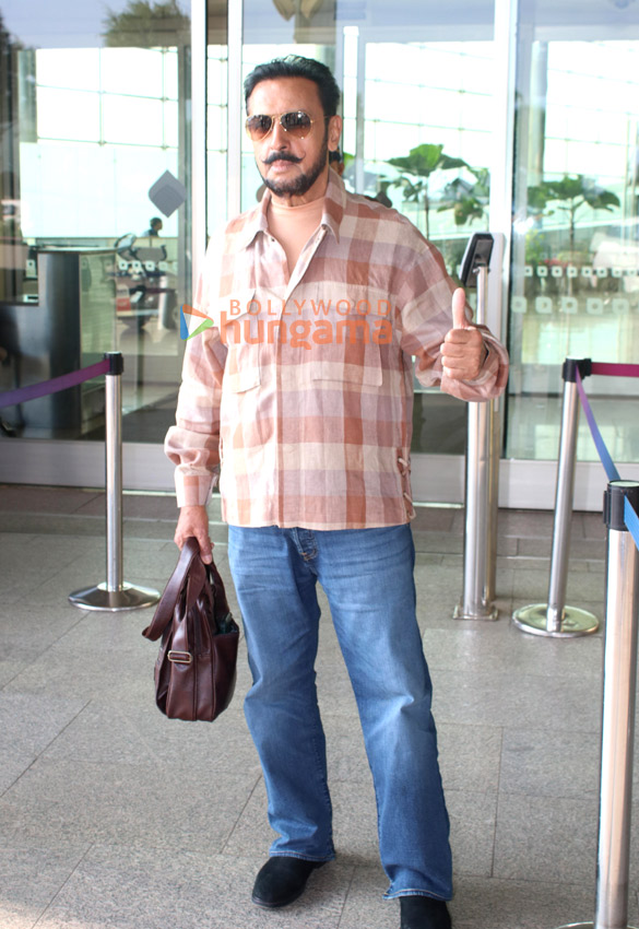 photos dia mirza and gulshan grover snapped at the airport 2