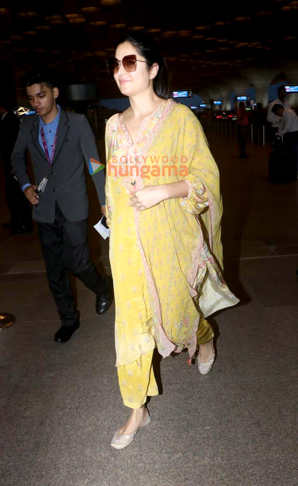 photos katrina kaif snapped at the airport 2 7