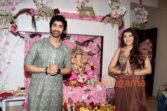 photos madhur bhandarkar and others snapped at ishika tanejas ganpati celebrations 5