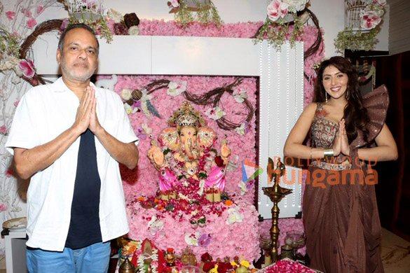 photos madhur bhandarkar and others snapped at ishika tanejas ganpati celebrations 8
