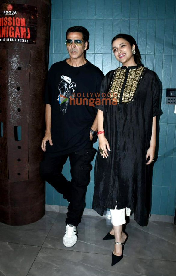 photos mission raniganj stars akshay kumar and parineeti chopra snapped at pooja entertainment office in juhu