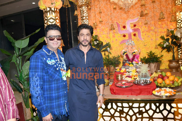 Photos: Shah Rukh Khan snapped at T-Series office for Ganesh Chaturthi celebration