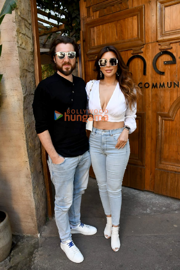 photos shama sikander kubbra sait and others snapped at one8 commune in juhu 1