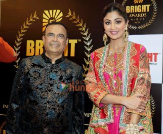 Photos: Shilpa Shetty, Hema Malini, Amruta Fadnavis and others celebrate Dr. Yogesh lakhani’s birthday at the 5th Bright Awards