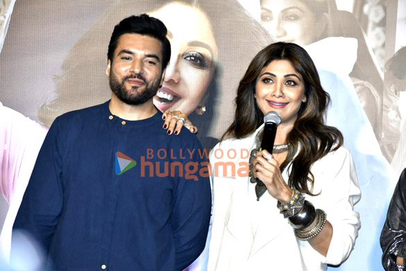 photos shilpa shetty snapped at the trailer launch of sukhee 3