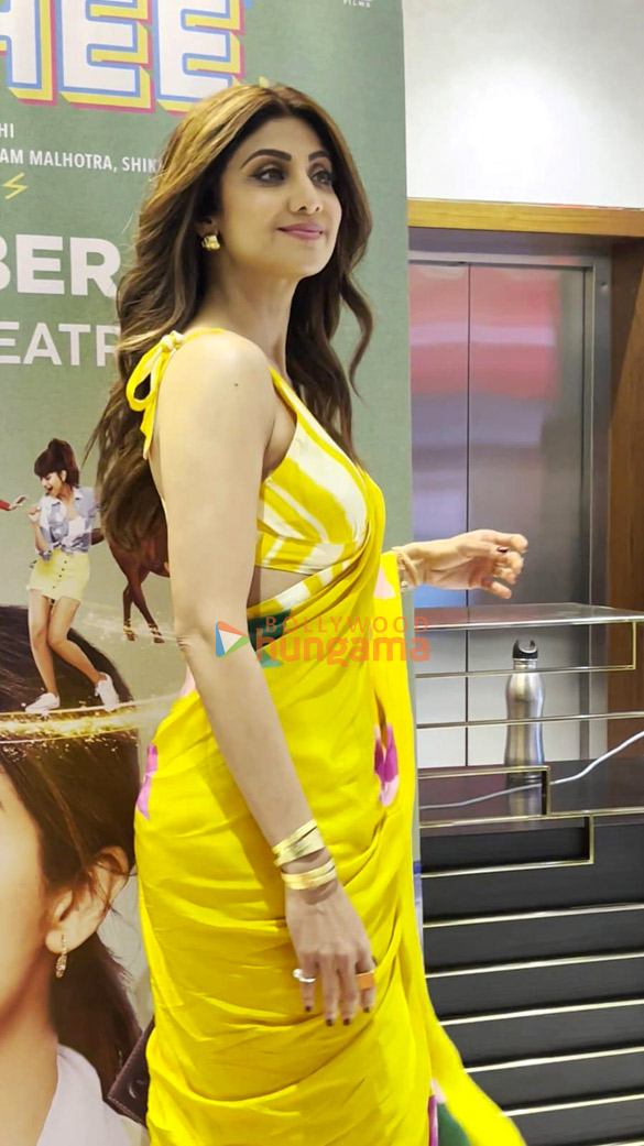 photos shilpa shetty snapped promoting sukhee at t series office 3