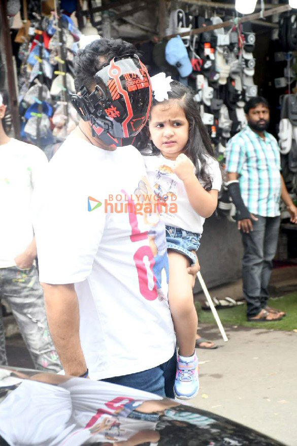 photos shilpa shetty with family spotted in bandra 4