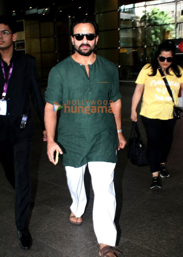 photos sunny leone elli avrram and pragya jaiswal snapped at the airport 7