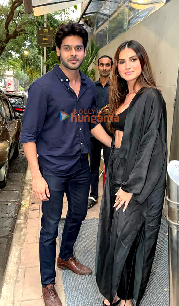 Photos: Tara Sutaria and Abhimanyu Dassani snapped at Sanjana Sanghi’s birthday bash Photos: Tara Sutaria and Abhimanyu Dassani snapped at Sanjana Sanghi’s birthday bash