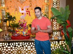 Photos: Varun Dhawan snapped at T-Series office for Ganpati Darshan