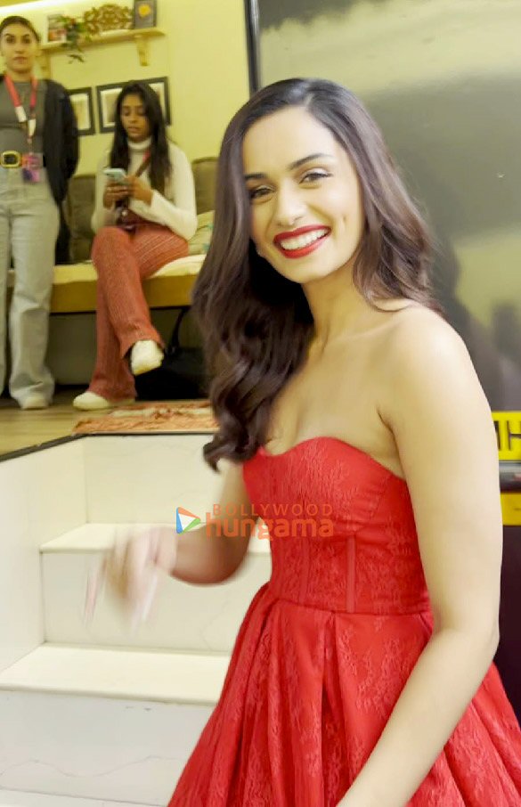 photos vicky kaushal and manushi chhillar snapped in film city 6