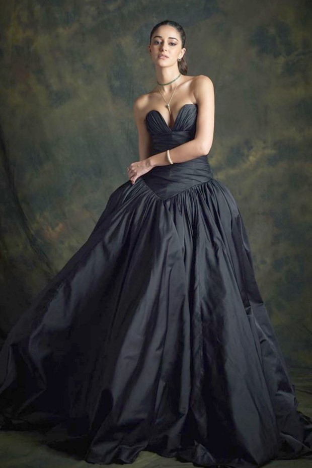 Ananya Panday tops up the drama in voluminous black gown at Elle Awards