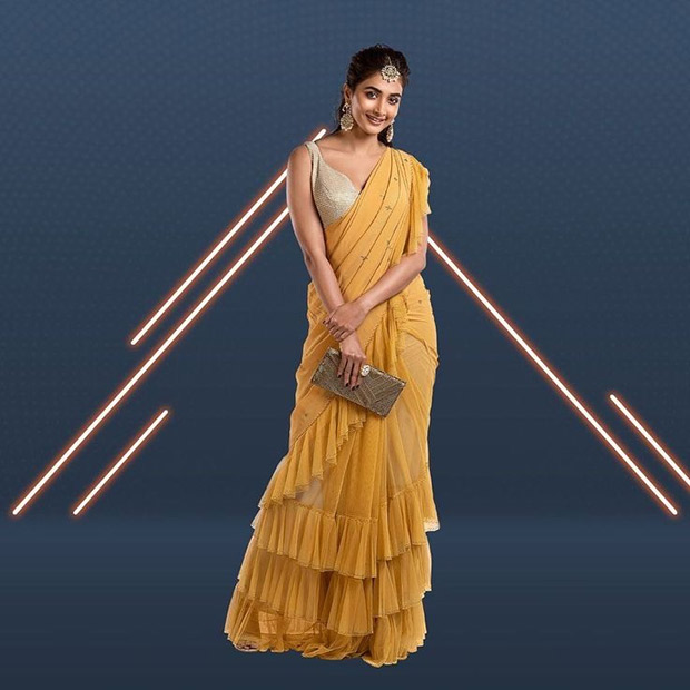 From Pooja Hegde to Palmona Dhillon, 6 Bollywood Divas and their drool worthy pictures in the contemporary Ruffle saree