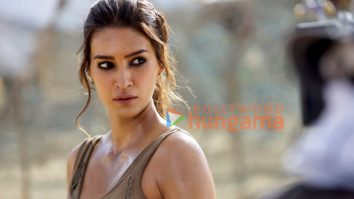 Ganapath movie stills